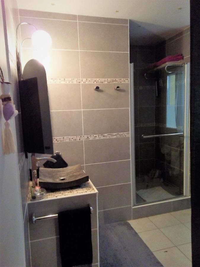 Les Coronilles Bed & Breakfast Beaucaire  Luaran gambar