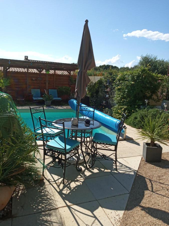 Les Coronilles Bed & Breakfast Beaucaire  Luaran gambar