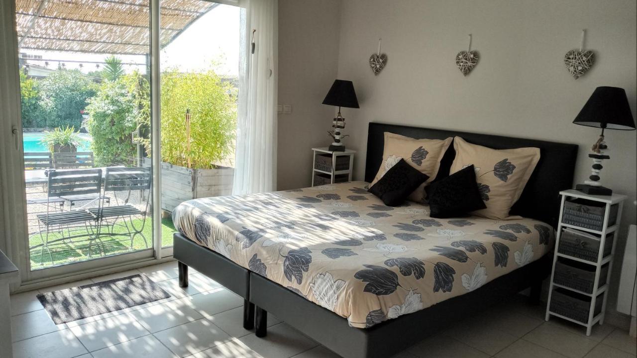 Les Coronilles Bed & Breakfast Beaucaire  Luaran gambar