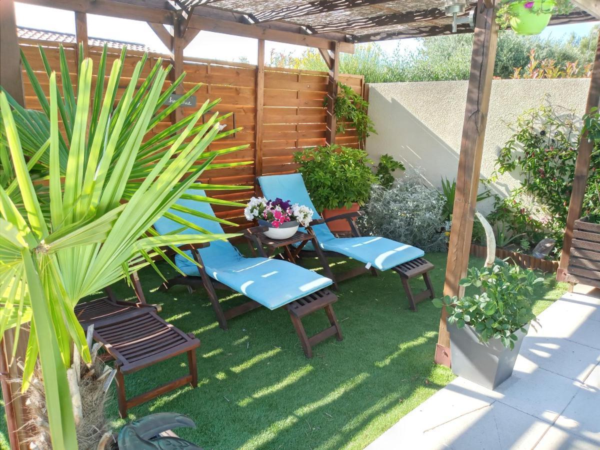 Les Coronilles Bed & Breakfast Beaucaire  Luaran gambar