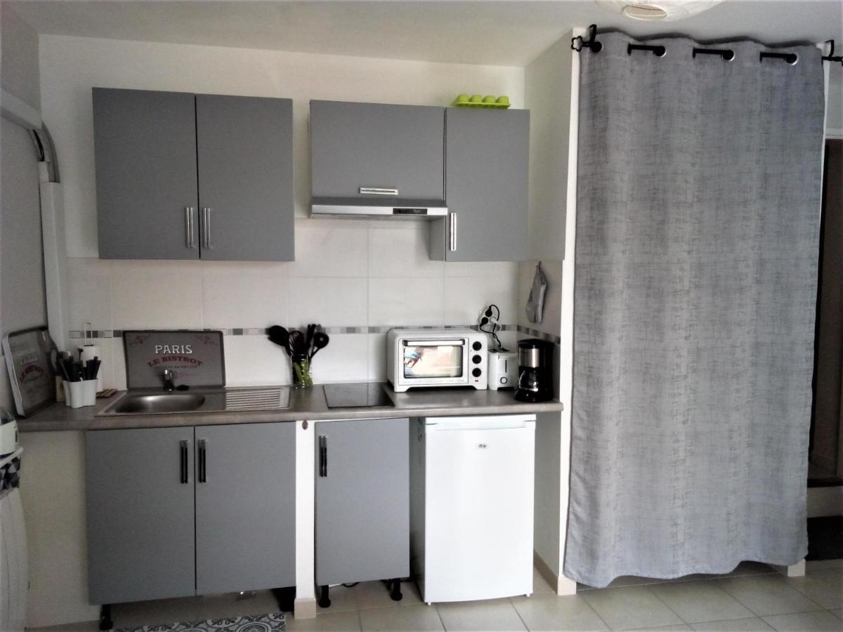 Les Coronilles Bed & Breakfast Beaucaire  Bilik gambar