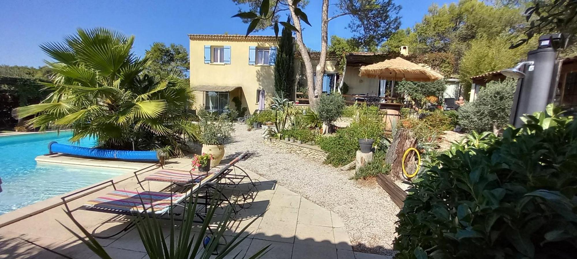 Les Coronilles Bed & Breakfast Beaucaire  Luaran gambar